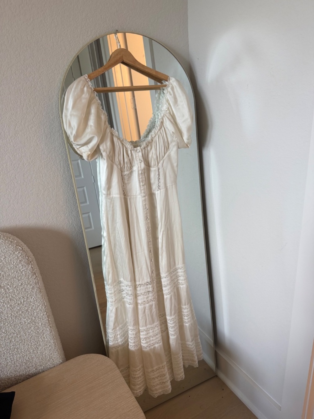 House of CB Eviana Ivory Real Silk Puff Sleeve Maxi Dress Size M - Picture 2 of 6